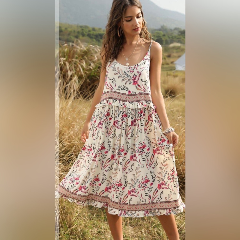 NWOT Boho floral dress 100% Viscose